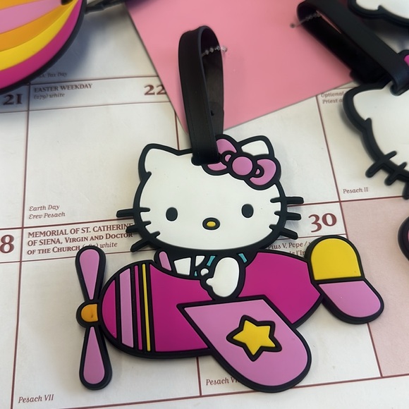 Hello Kitty 4PC Luggage Tag Set - Picture 2 of 8